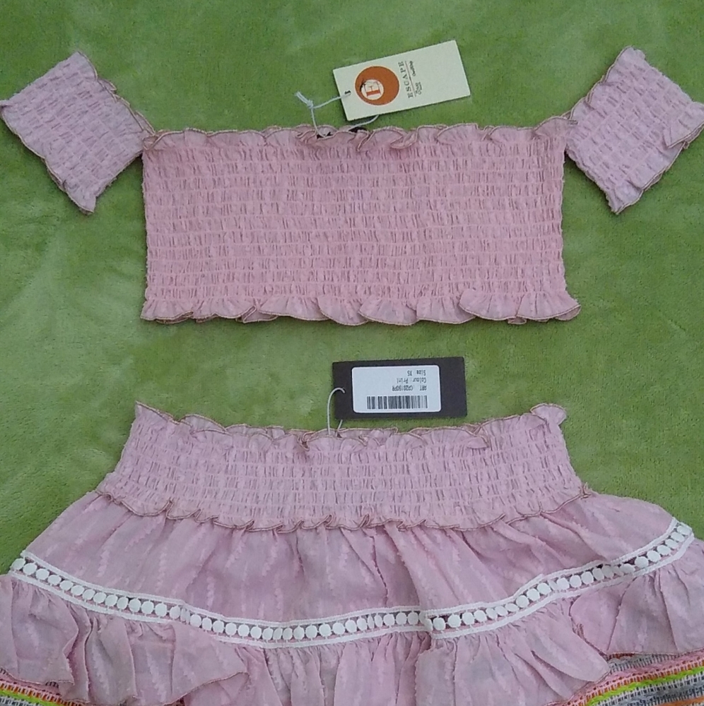 2ps CHIO setup Ruffled Mini Skirt + Macrame smocked crop Sexy set